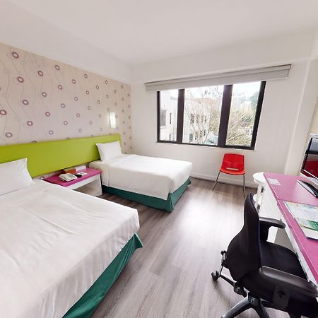 Silvermine Beach Resort Hong Kong Esterno foto